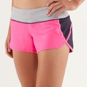 Lululemon Run: Speed Short Raspberry Glo Light / Black Swan, size 4, 2.5” inseam